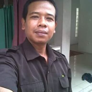 Profil CV Ade Suhendra