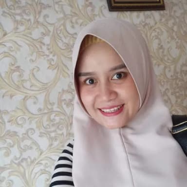 Profil CV Desi Fitri