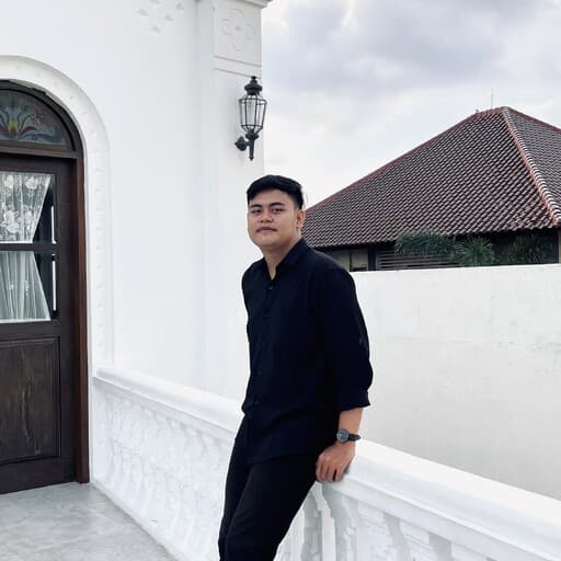 CV I Putu Yogi Surya Adi Candra