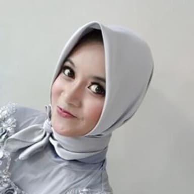 Profil CV Nely Cahya Puspita