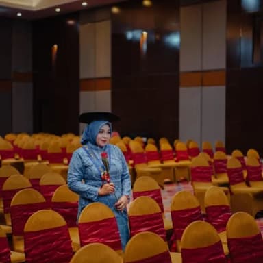 Profil CV Yulia Ambarwati