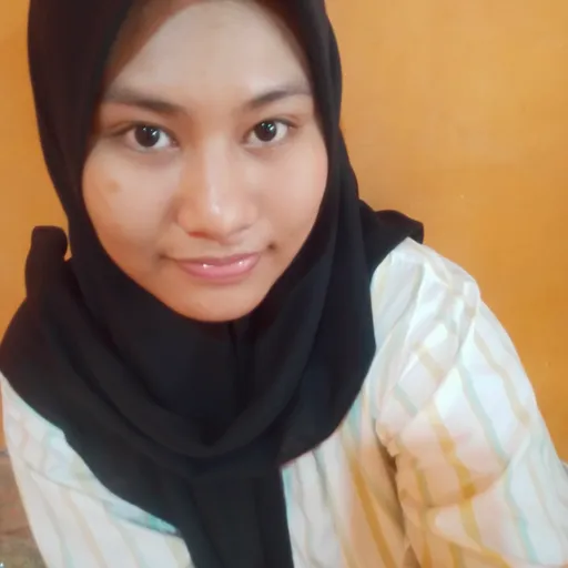 Profil CV Claudea Rahmadani - Toko pakaian