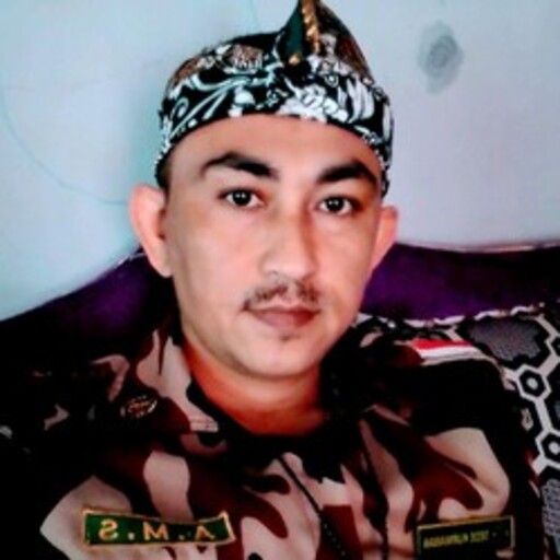 Profil CV Dede Kurrniawan - Ketua