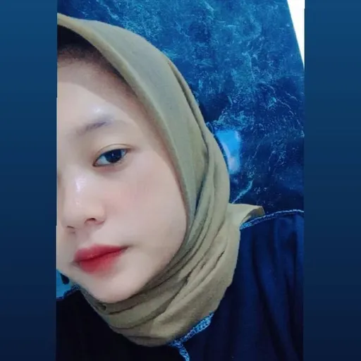 Profil CV Riska Apriani - Kasir